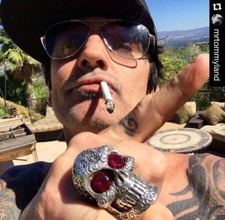 Tommy Lee interview from "The End" - The Cruecifly- AJT Regal Skull Ring